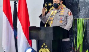 Kapolri_Memberikan_Penghargaan_Kepada_2.850_Personel_Polri
