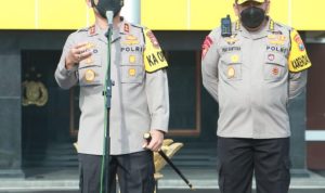 Kapolda Jatim Saat memimpin Apel Gelar Pasukan