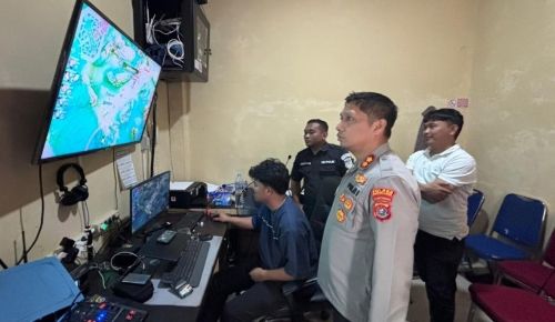 Kapolres Konawe Utara AKBP Rico Fernanda memantau langsung jalannya pertandingan Turnamen Esports Kapolres Cup 2026.