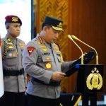 Kapolri Jenderal Listyo Sigit Prabowo memimpin pelantikan dan serah terima jabatan dua pejabat Mabes Polri serta enam Kapolda baru di Mabes Polri, Jakarta.
