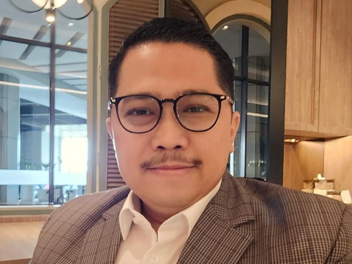 Pakar Hukum Tata Negara Muhammad Rullyandi Pakar Hukum Tata Negara Muhammad Rullyandi memberikan dukungan terhadap langkah Polri mengusut dugaan korupsi pasokan batu bara yang memicu blackout di Sumatera.
