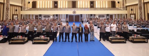 Kapolda Kalsel bersama seluruh peserta Rakernis Fungsi Lalu Lintas Ditlantas Polda Kalsel Tahun Anggaran 2026.
